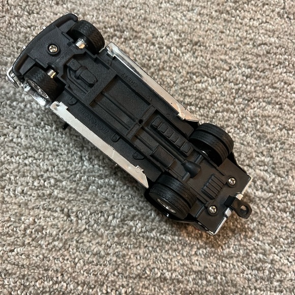 Chevy Custom Dually Truck Figure Toy Purple Black - Picture 4 of 5